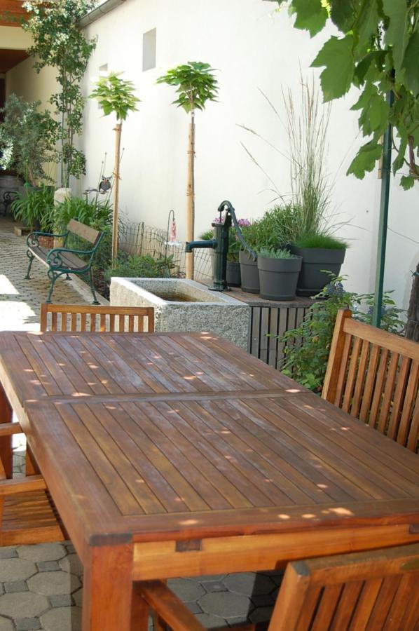 Weingut Krikler Apartment Weiden am See Exterior photo
