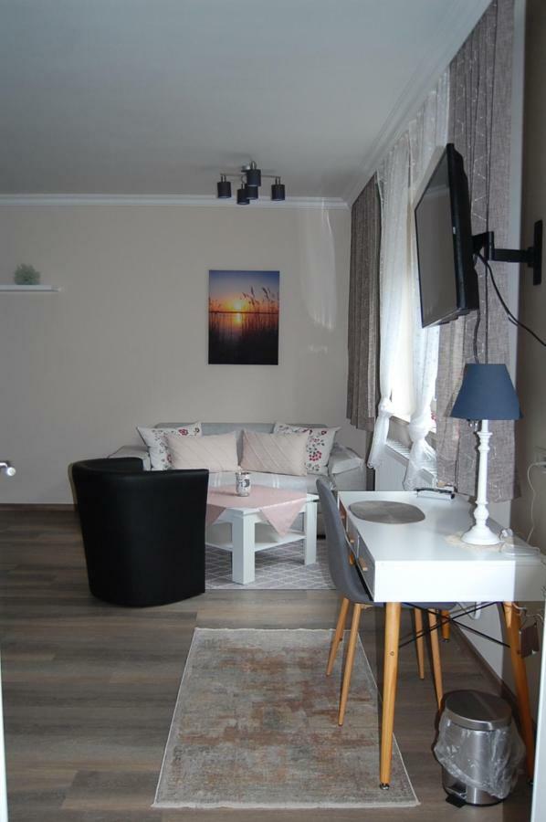 Weingut Krikler Apartment Weiden am See Exterior photo